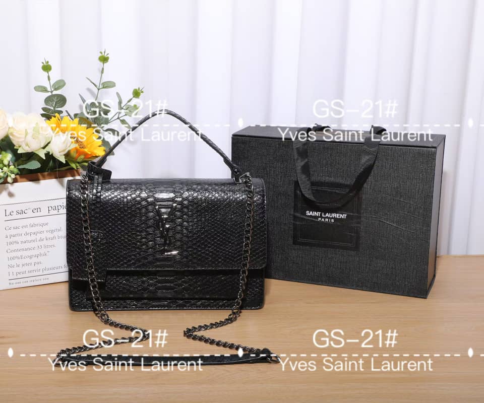LES SACS A MAIN