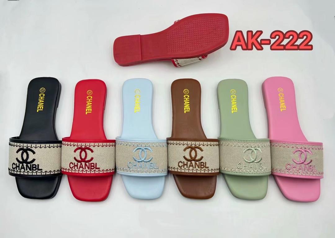 LES CHAUSSURES FEMMES