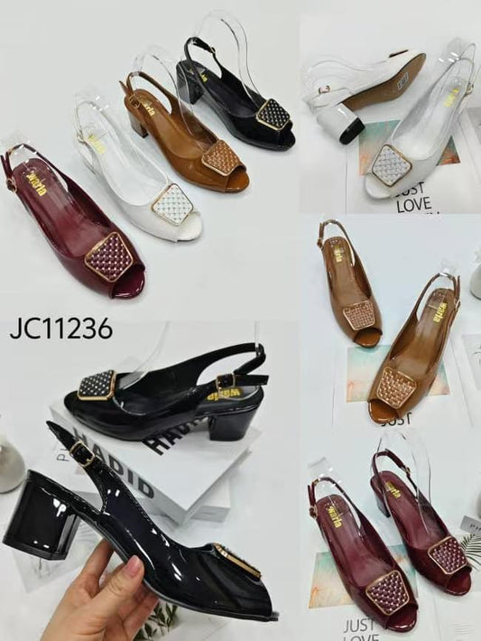 LES CHAUSSURES FEMMES