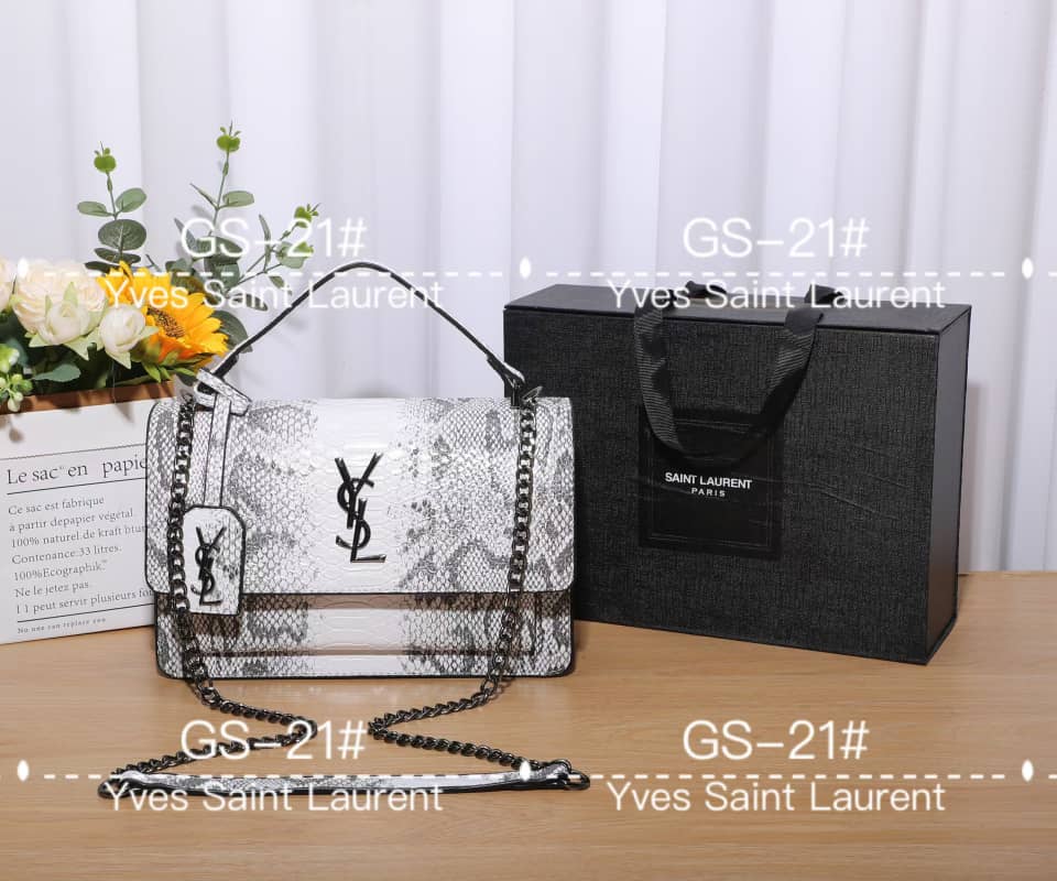 LES SACS A MAIN