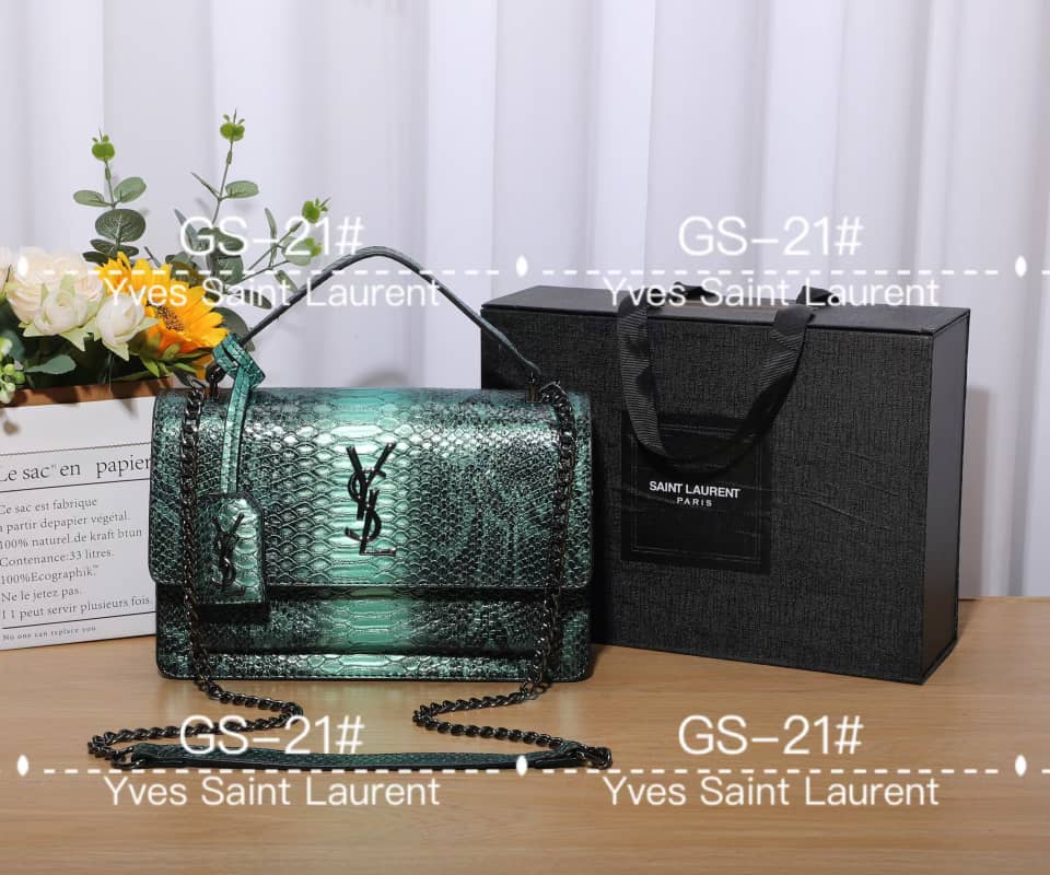LES SACS A MAIN